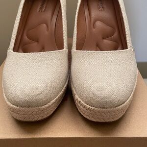 Lucky Brand Cream Espadrille Wedges